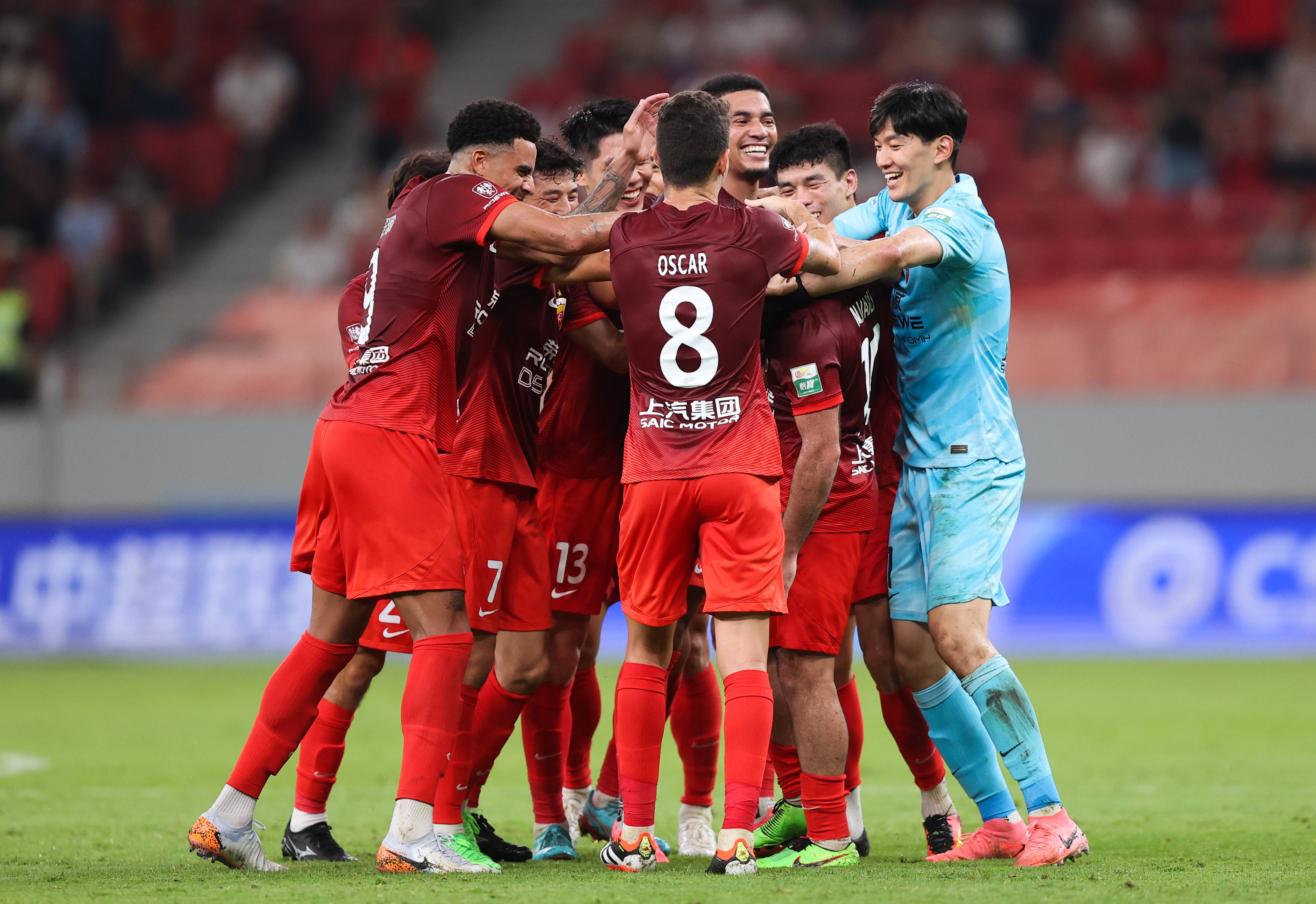 包含激烈对战！中超重量级球队上演精彩较量的词条