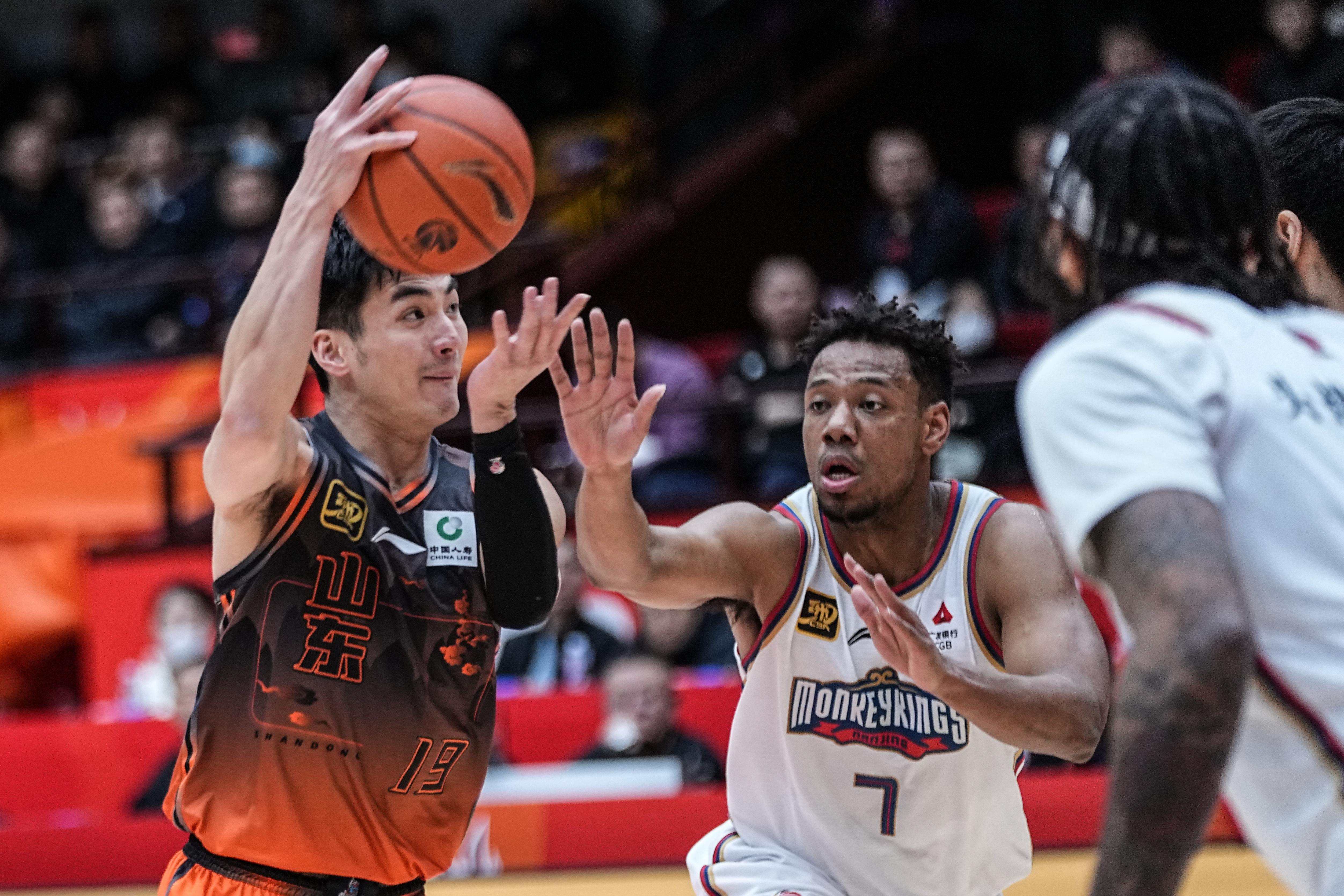 九游娱乐官方网站-山东队主场惨败，遭到对手双杀的简单介绍