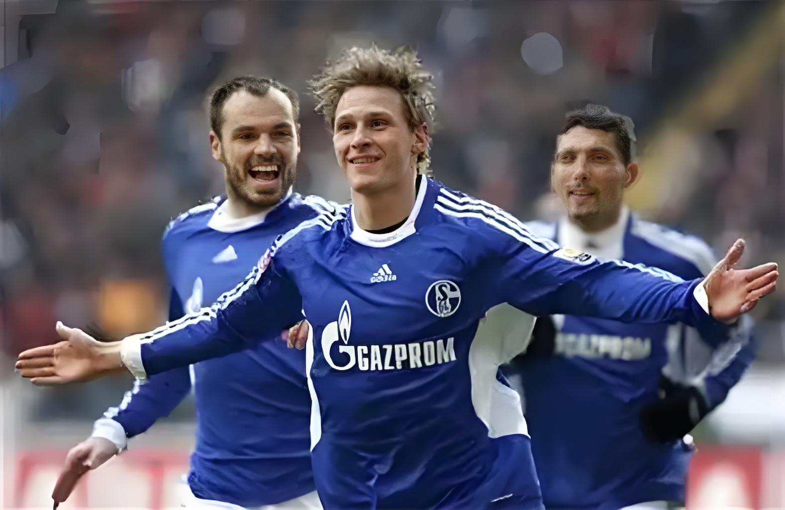 9you娱乐-关于沙尔克队前锋状态迅速下滑，球队背水一战的信息