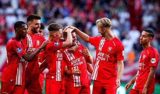 都灵客场冰火两重天，逆袭逆袭成功维持连胜的简单介绍