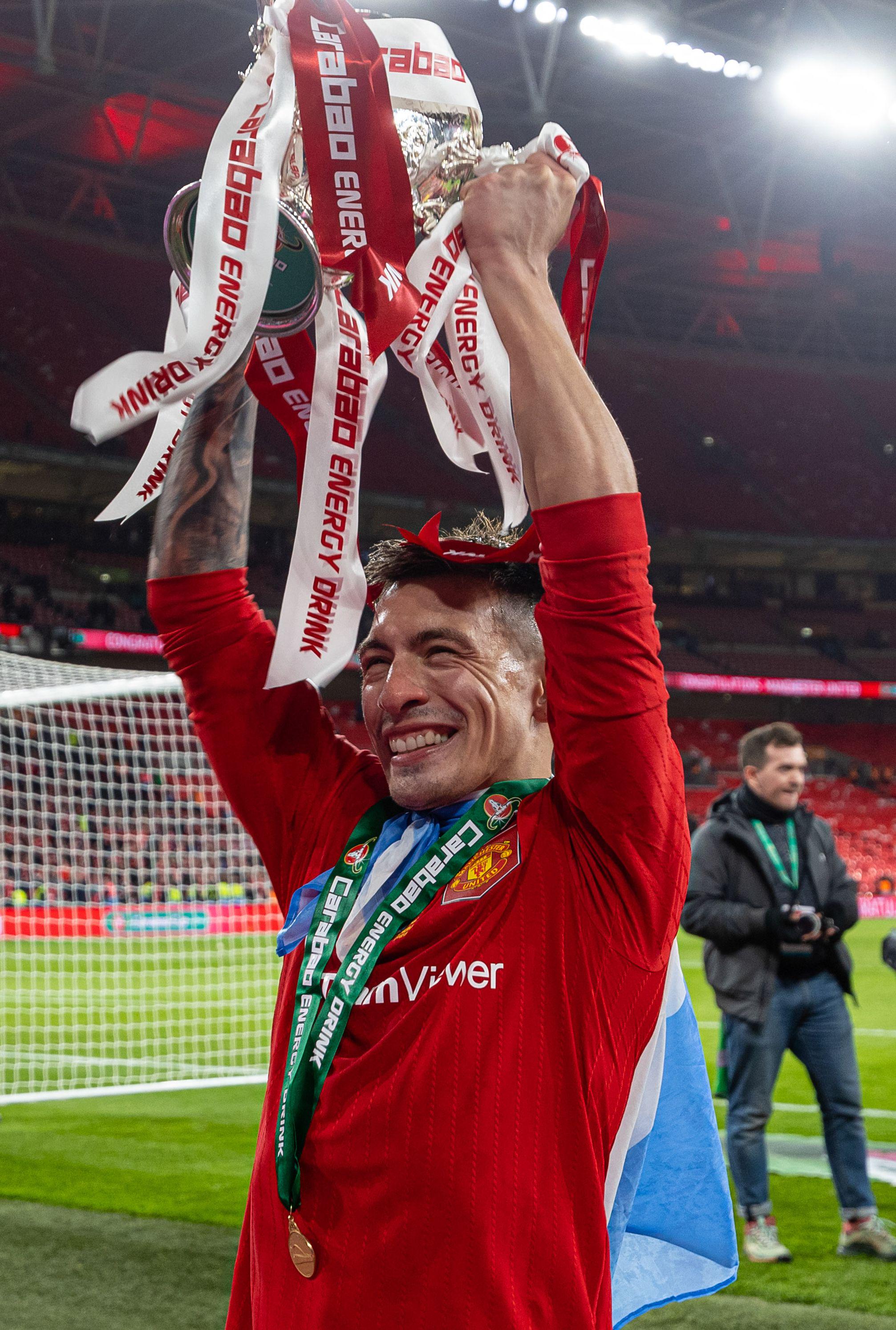 曼联在足球场上大放异彩,精彩绝伦的简单介绍 曼联在足球场上大放异彩,精彩绝伦的简单介绍