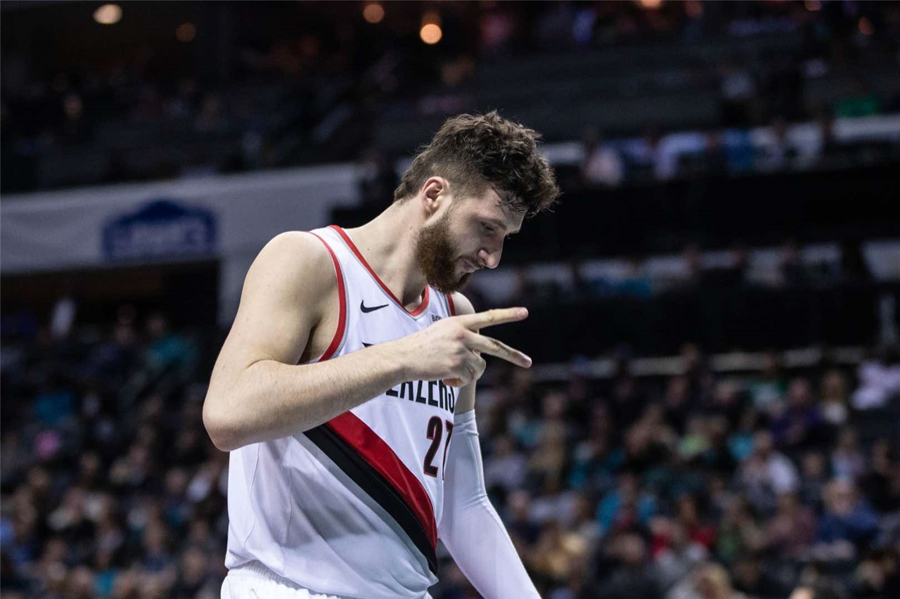 真残破客场折击败心，开拓者取得胜利的简单介绍