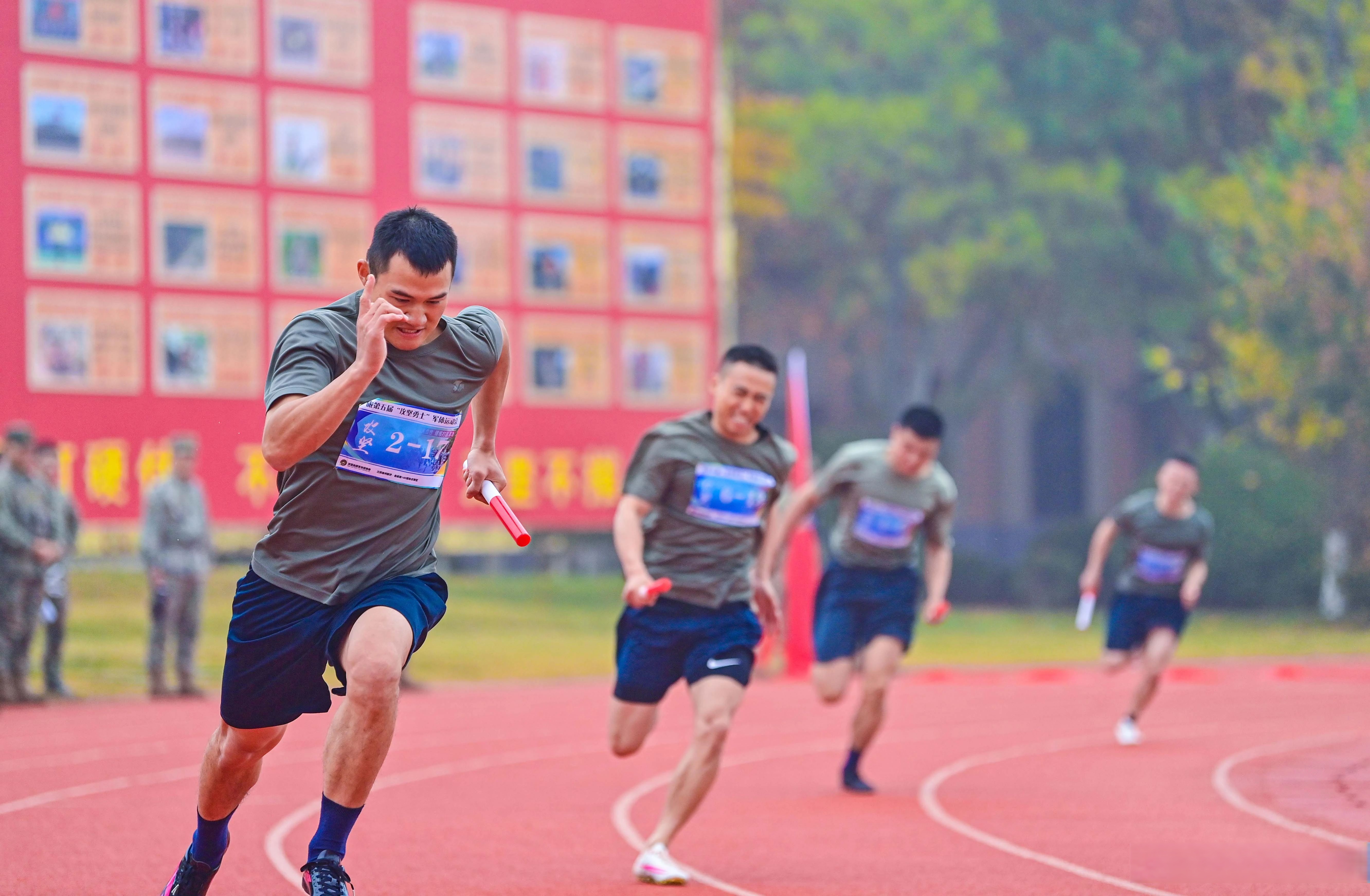 关于球队积极备战，迎接挑战乐在其中的信息