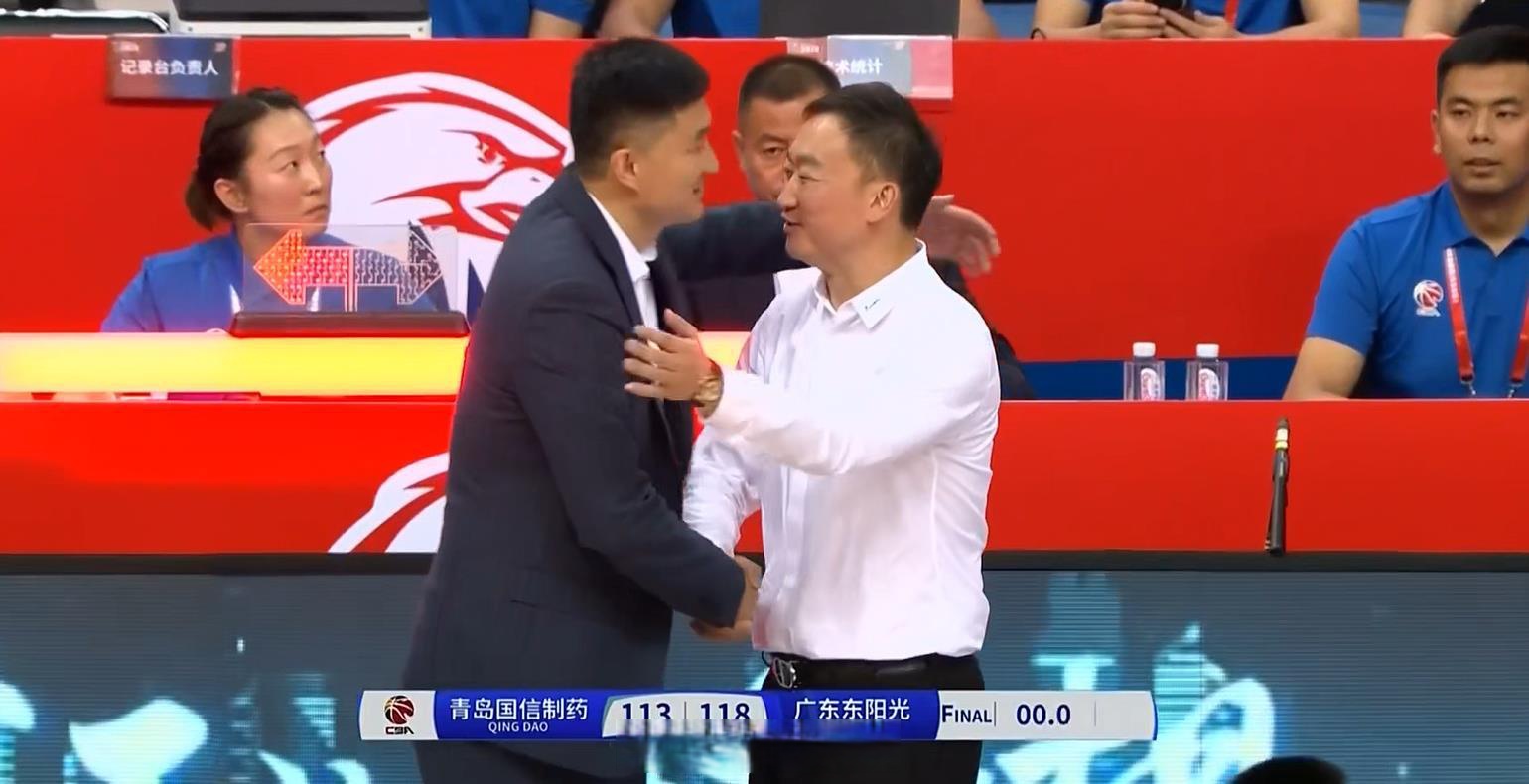 包含青岛队客场大胜山东，避免三连败的词条