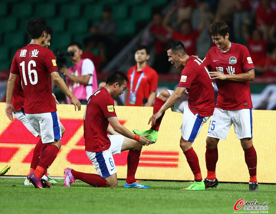 富力主场不敌泰达，遭遇连败势头