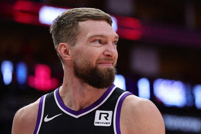 九游中国-包含猛龙强势澳大利亚男篮，萨博尼斯三分雨点燃全场的词条