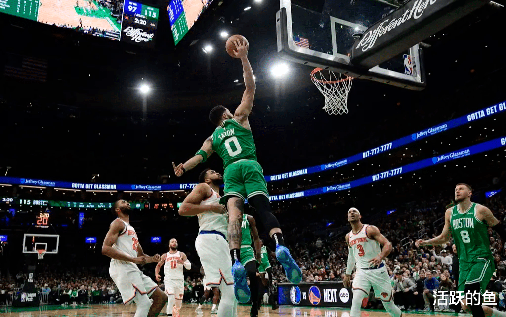 吉林队碾压上海队,塔图姆点燃赛场 吉林队碾压上海队,塔图姆点燃赛场