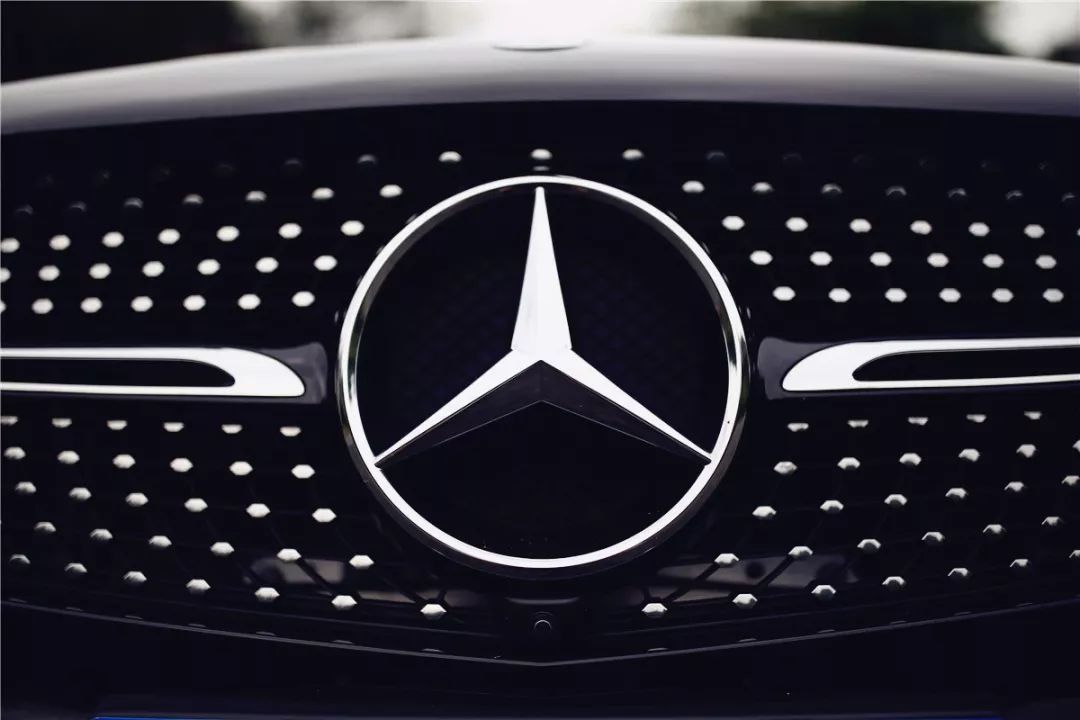 九游体育APP下载-梅赛德斯轻取威廉姆斯，诺里斯高光表现