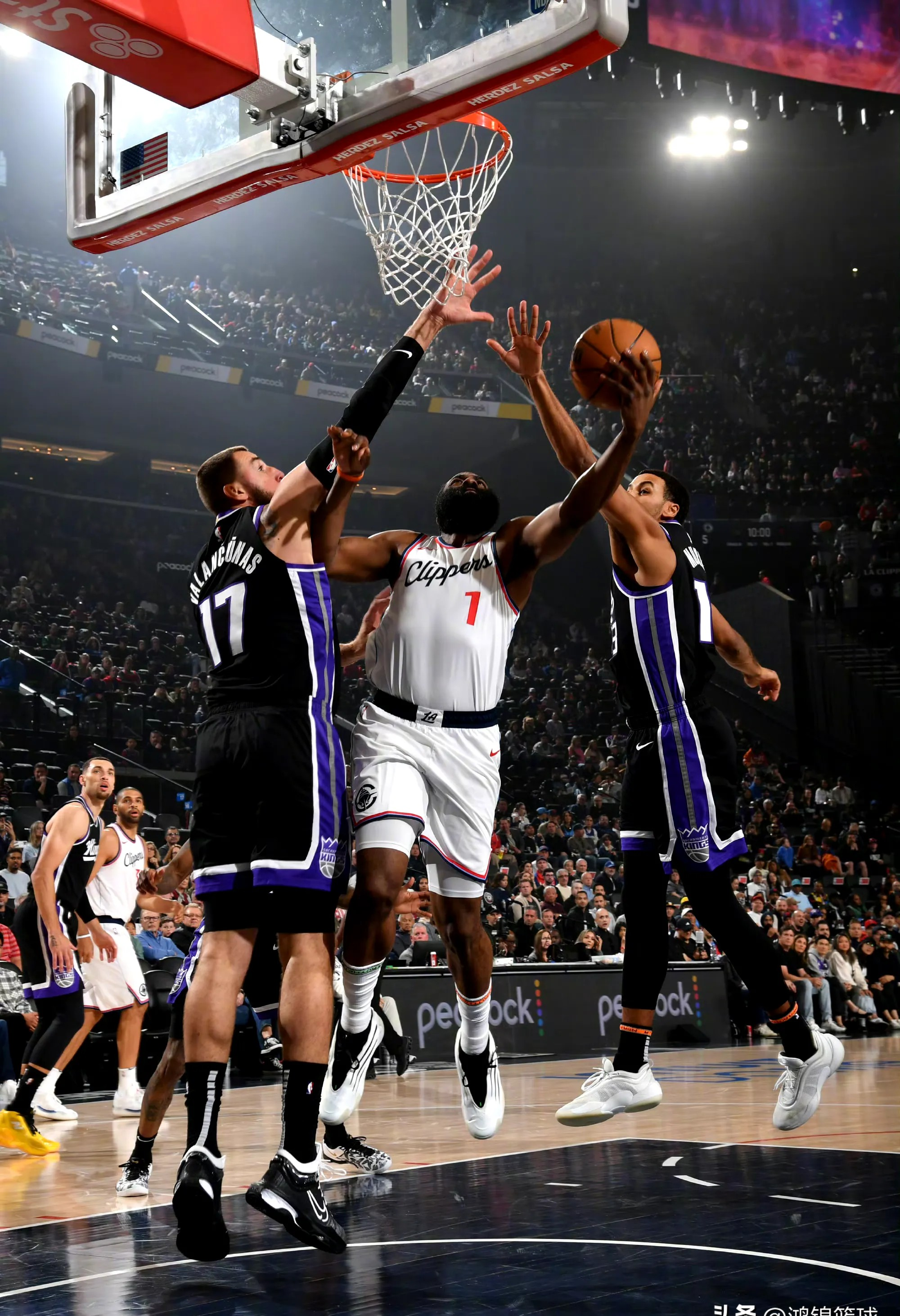 爵士鏖战快船，德罗赞关键制胜