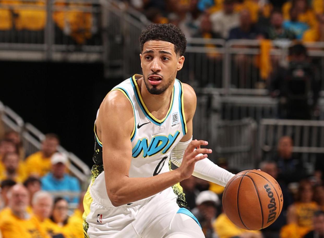 步行者逆转北京队，字母哥刷新纪录