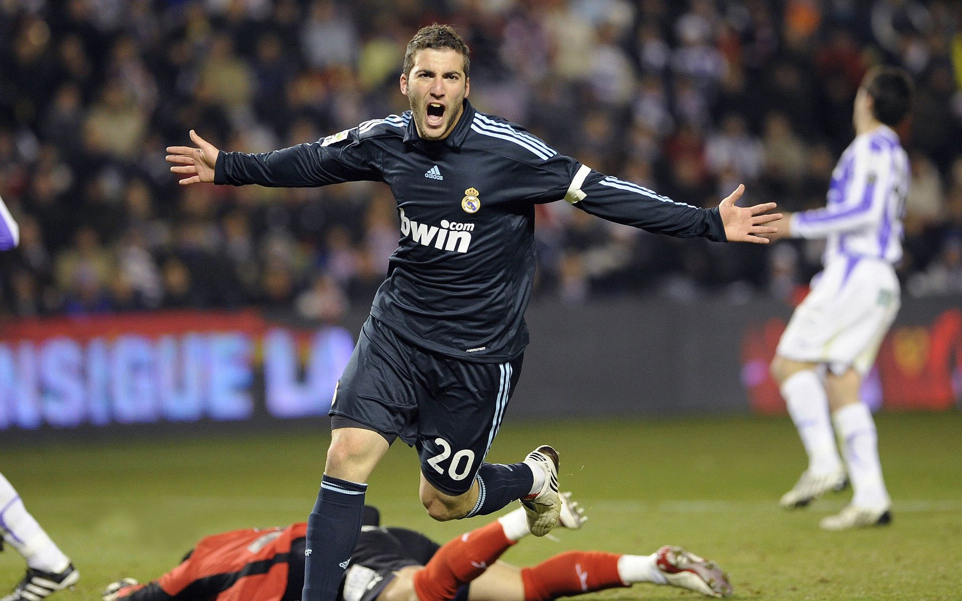 哈斯奇迹，小车队力克法拉利，维斯塔潘带队取胜背后的故事